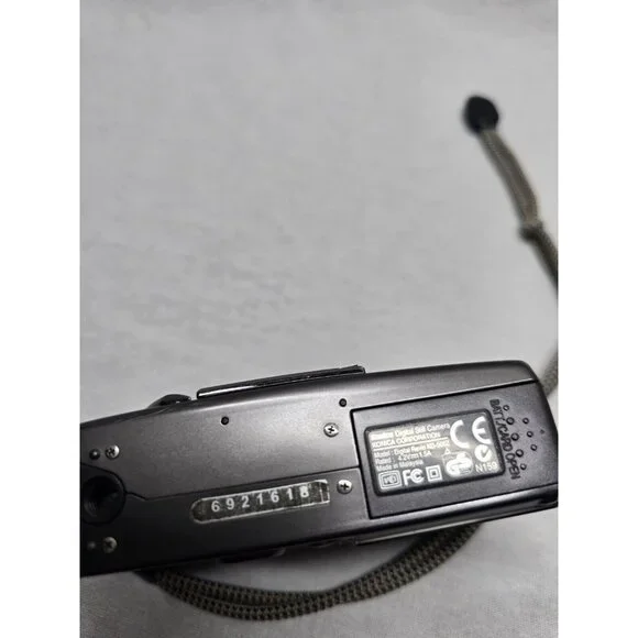 Konica Digital Revio KD-500Z Camera 5.0MP- No Battery Or Charger- AS IS - Picture 13 of 13